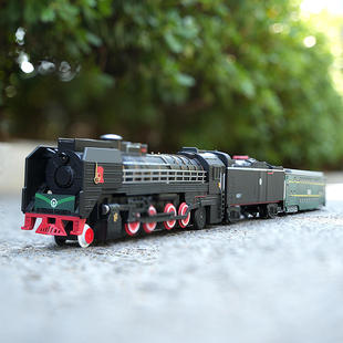 合金复古蒸汽火车模型仿真冒烟喷雾车头车厢套装声光玩具3节盒装