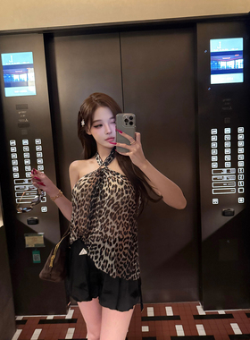 林悠【9k+真丝花苞黑色chlo*短裤轻奢灵动豹纹无袖挂脖上衣套装】