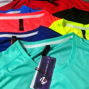 轻薄马拉松T恤透气跑团定制速干衣羽毛球健身小方格跑步运动短袖