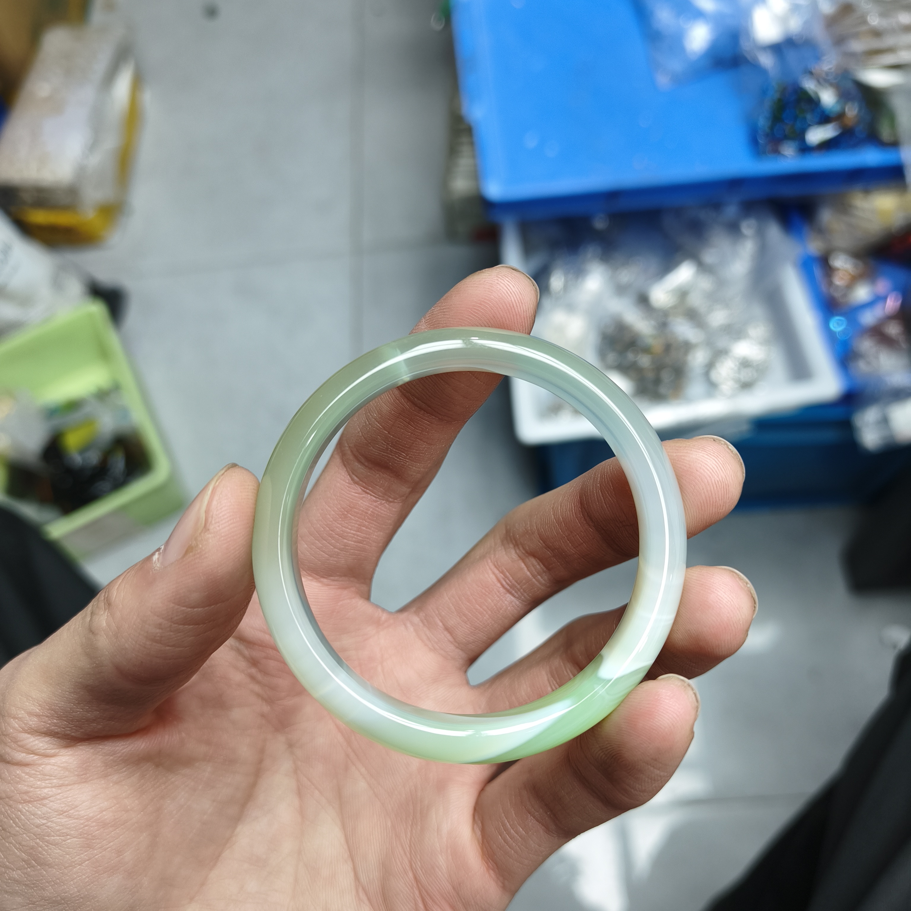 53圈口玛瑙手镯一条k134 有点裂福利价