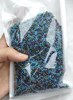 m549幻彩混色米珠一包一斤