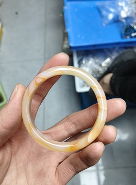 54圈口玛瑙手镯一条k149