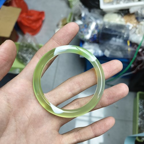 57圈口玛瑙手镯一条k70