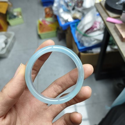 53圈口玛瑙手镯一条k208