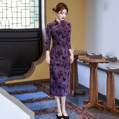 紫色旗袍妈妈喜服2025新款中式高端长袖连衣裙喜婆婆婚宴装日常穿