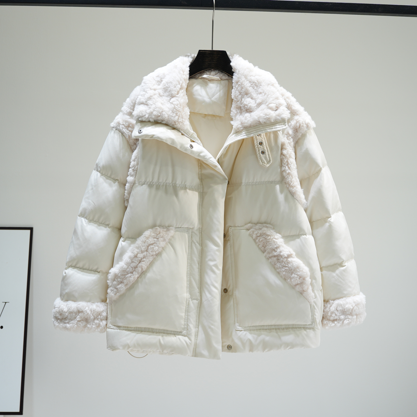 独特好看羊羔毛拼接羽绒服女2025冬季加厚小个子高级感保暖外套潮