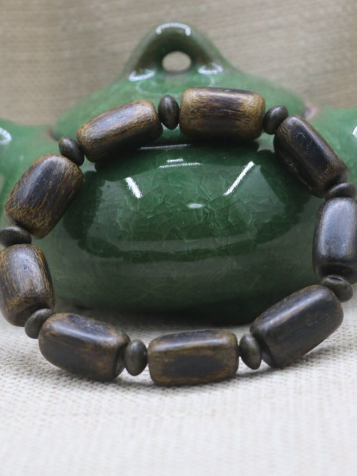 남성과 여성을 위한 정통 인도네시아 DALAGAN 천연 오래된 소재 침향과 물 모양의 불상 비즈 팔찌 16MM 충실도