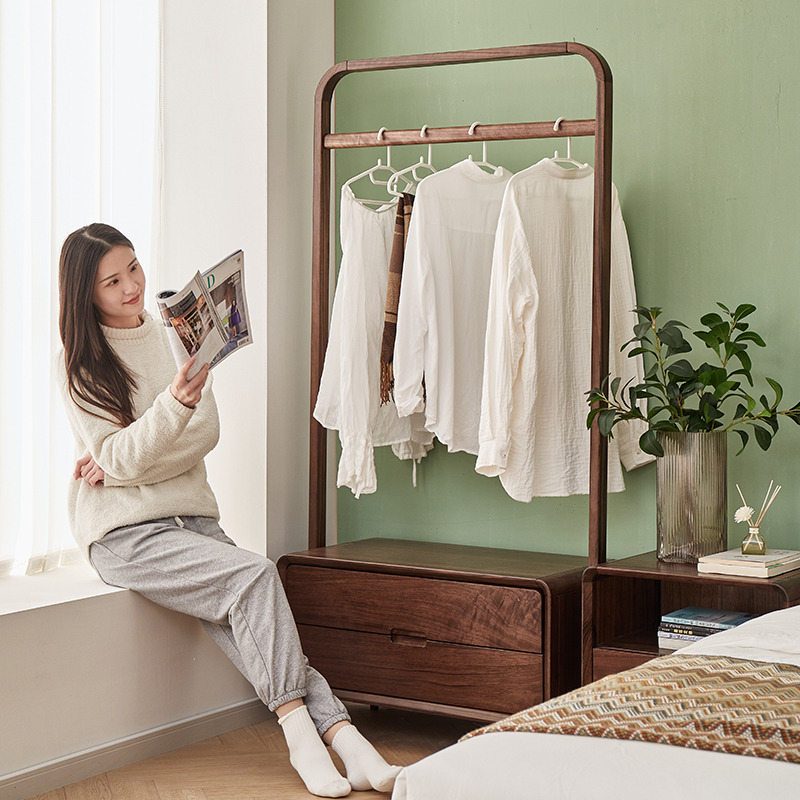 卧室挂衣架胡桃木实木北欧简约
