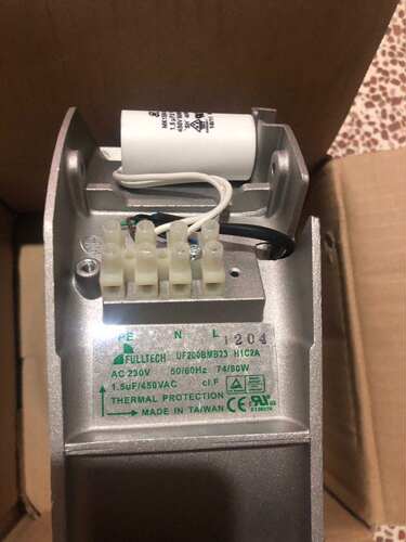 台湾UF200BMB23H1C2A 230 74/80W 全金属耐高温风机