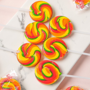 高颜值彩虹棒棒糖可爱创意五彩波板糖六一儿童节日礼物小糖果散装