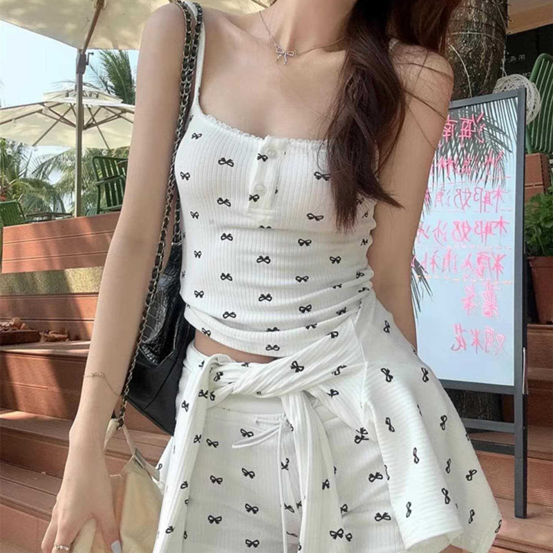 防晒性感纯欲风泳衣女款新款爆款分体显瘦高级感学生泡温泉泳装女