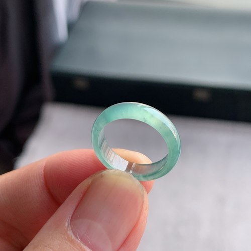 天然A货冰种白月光翡翠素圈戒指
