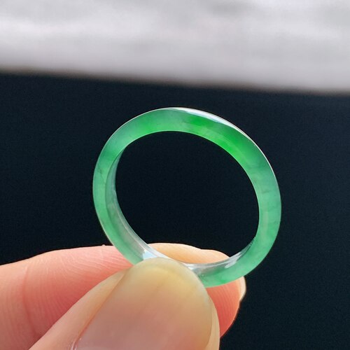 天然A货冰种阳绿翡翠素圈戒指
