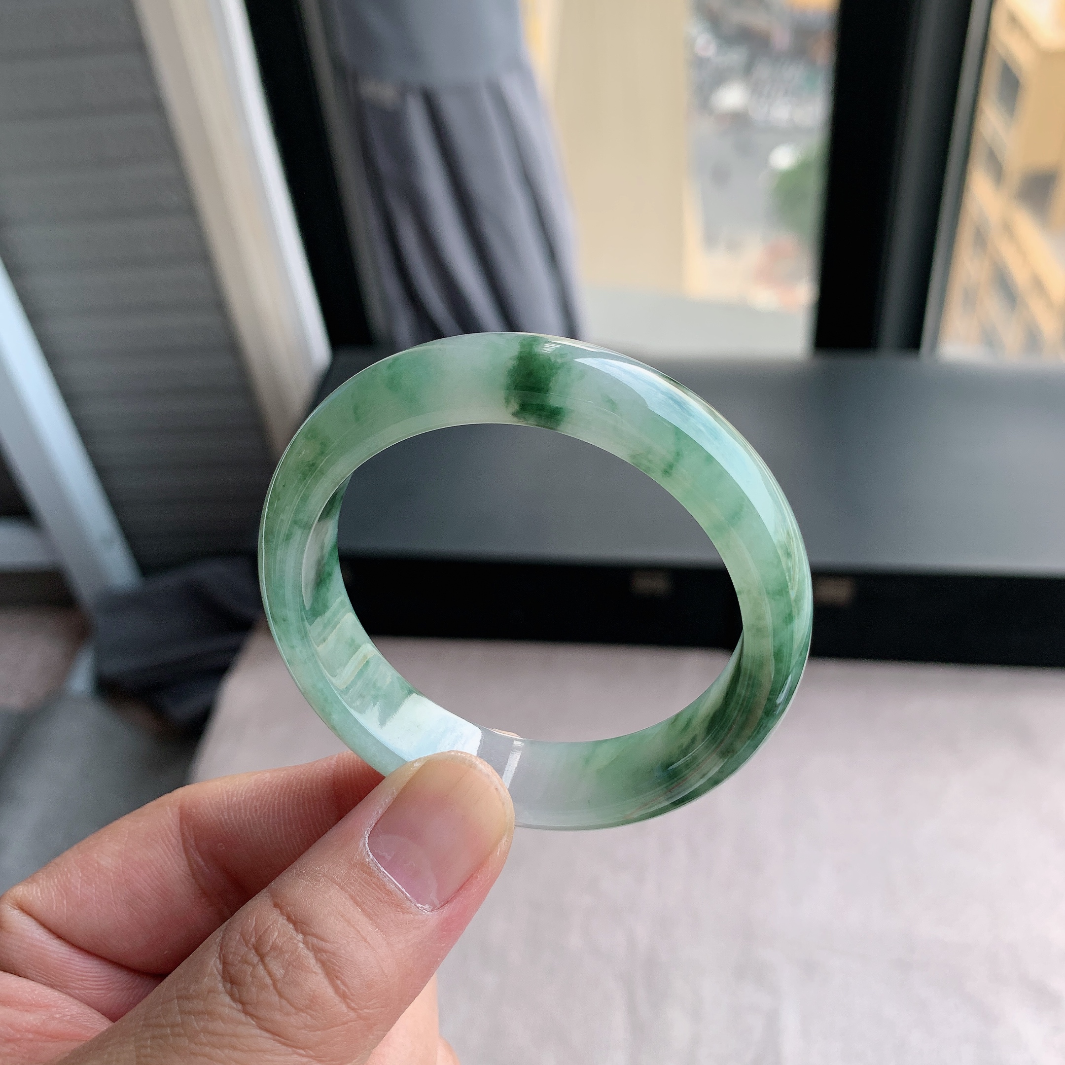 缅甸天然A货翡翠52圈口手镯