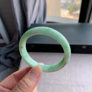 缅甸天然A货翡翠 55圈口满绿豆绿正圈手镯玉镯T3