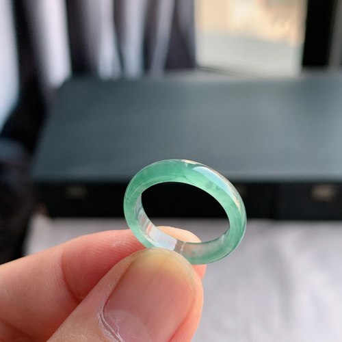 天然A货翡翠冰种13号晴水绿戒指