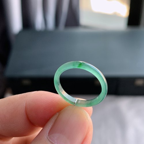 天然A货翡翠13号飘绿花戒指