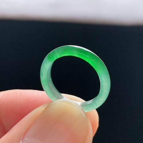 天然A货冰种阳绿翡翠素圈戒指