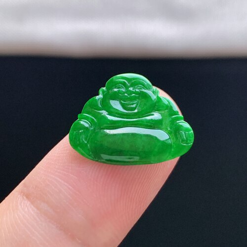 缅甸A货阳绿翡翠佛公镶件