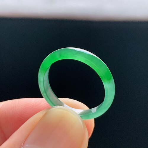 天然A货冰种阳绿翡翠素圈戒指