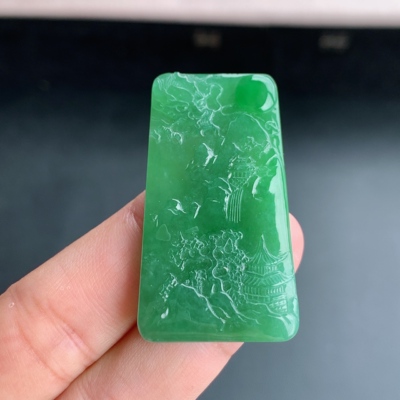 缅甸A货冰糯种湖水蓝翡翠吊坠