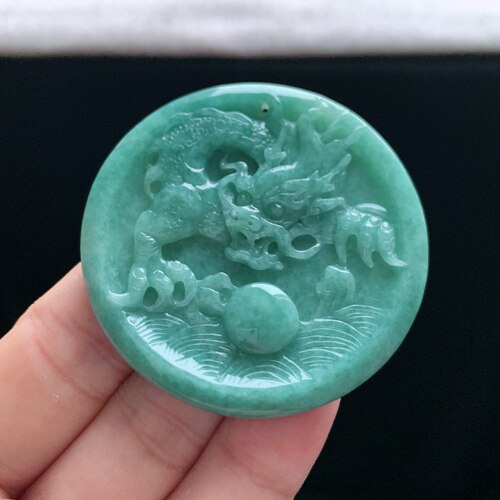 天然A货天空蓝龙牌翡翠吊坠