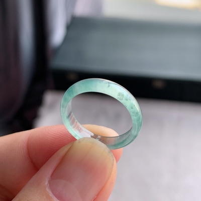 天然A货冰种翡翠白月光素圈戒指