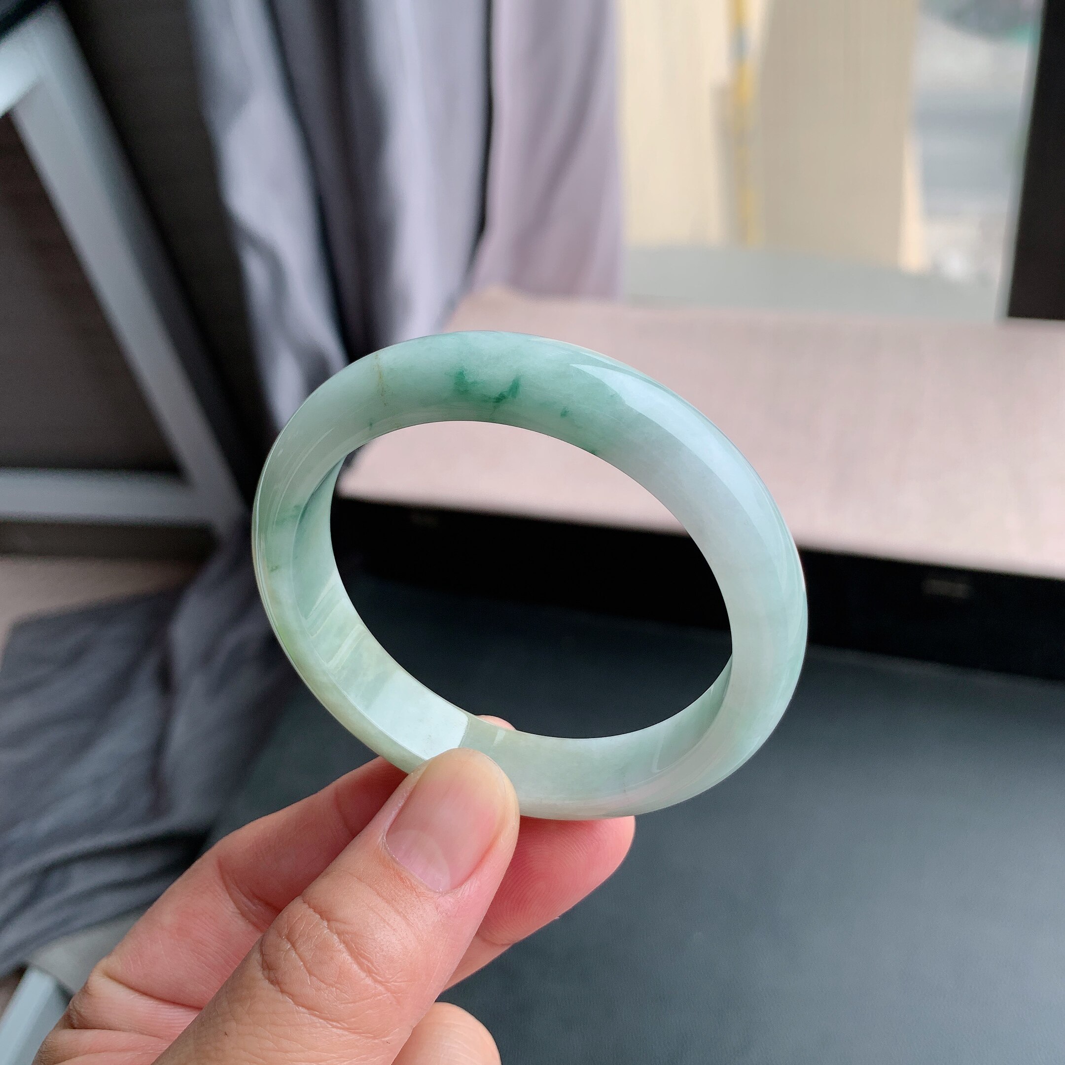 缅甸天然A货翡翠 57圈口飘蓝花正圈手镯901038玉镯T10