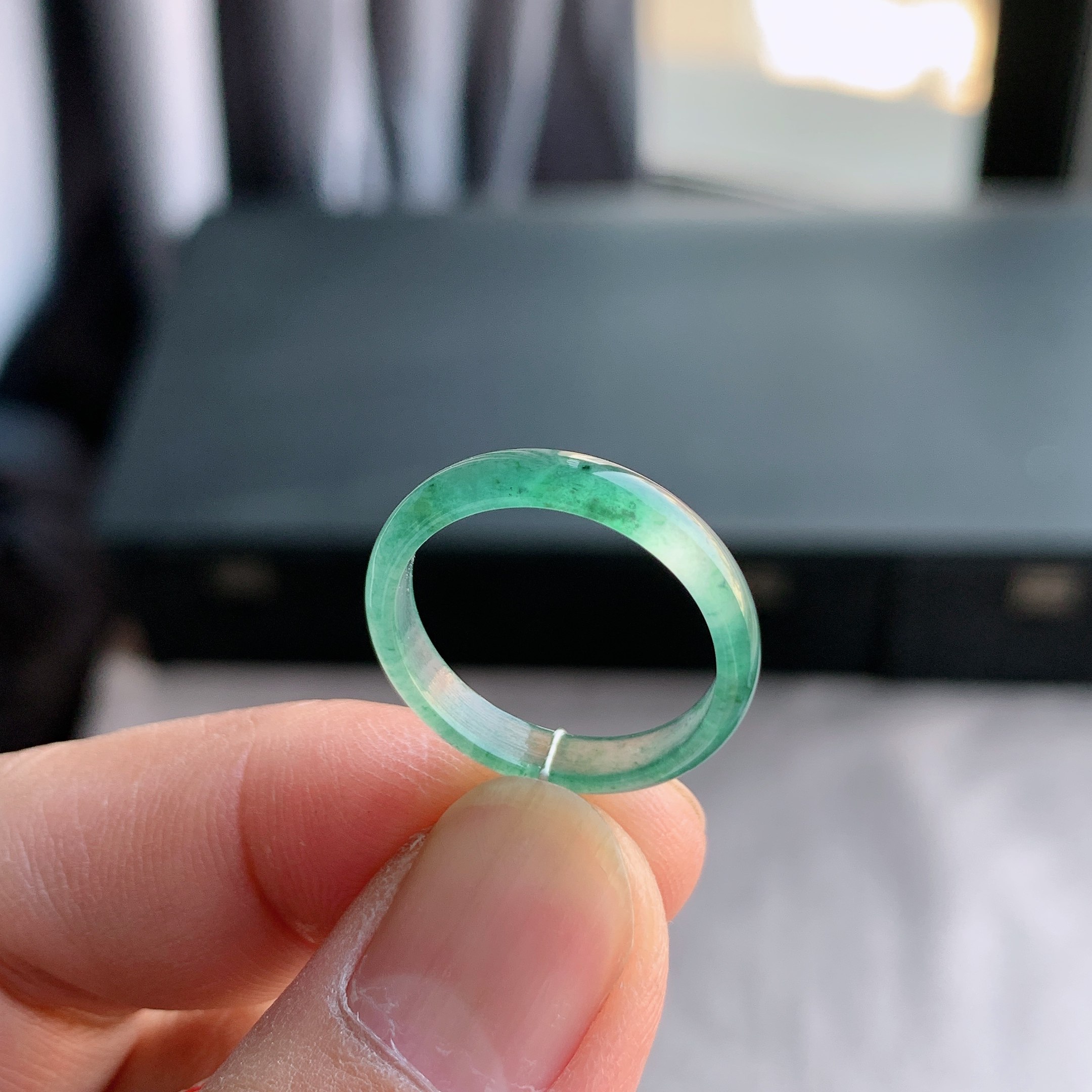 天然A货翡翠16号飘绿花戒指