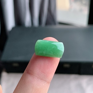 缅甸天然A货翡翠 满绿马鞍戒面L25