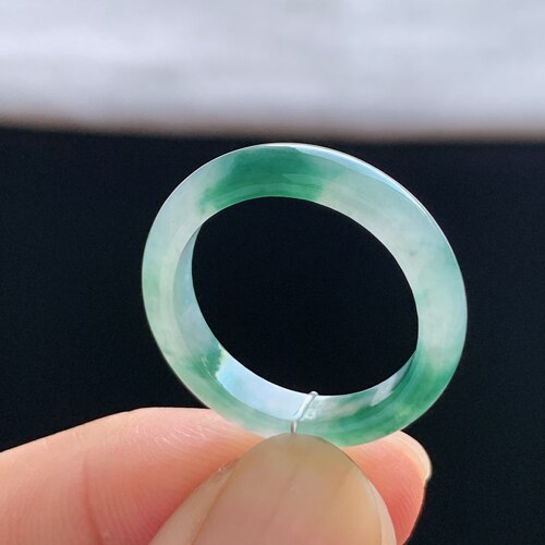 缅甸A货冰糯冰飘花翡翠戒指