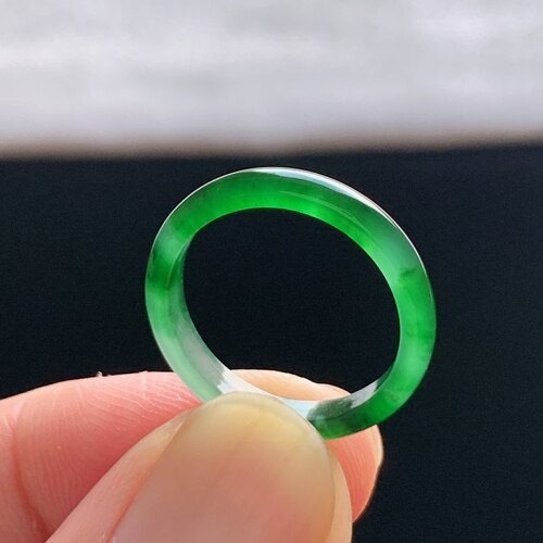 天然A货冰种阳绿翡翠素圈戒指