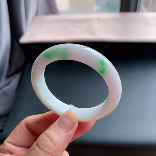 缅甸A货翡翠手镯阳绿正圈56圈
