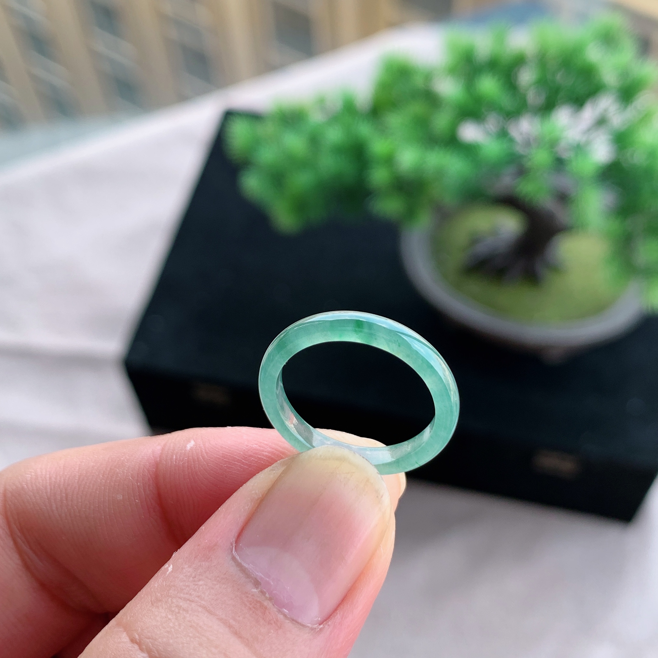 素圈未镶嵌天然冰飘花A货翡翠