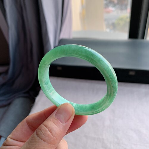 缅甸A货翡翠手镯56圈口满绿
