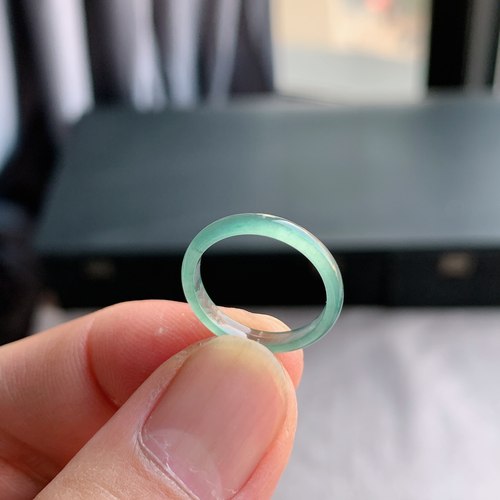 天然A货翡翠冰种8号葡萄肉戒指