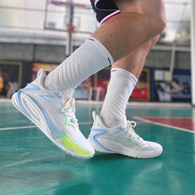 特步男鞋2025新款篮球鞋男款青少年初中学生品牌防滑专业运动鞋子