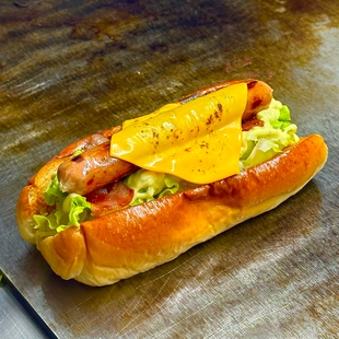 热狗胚手工当天加工新鲜热狗面包纯手工制作