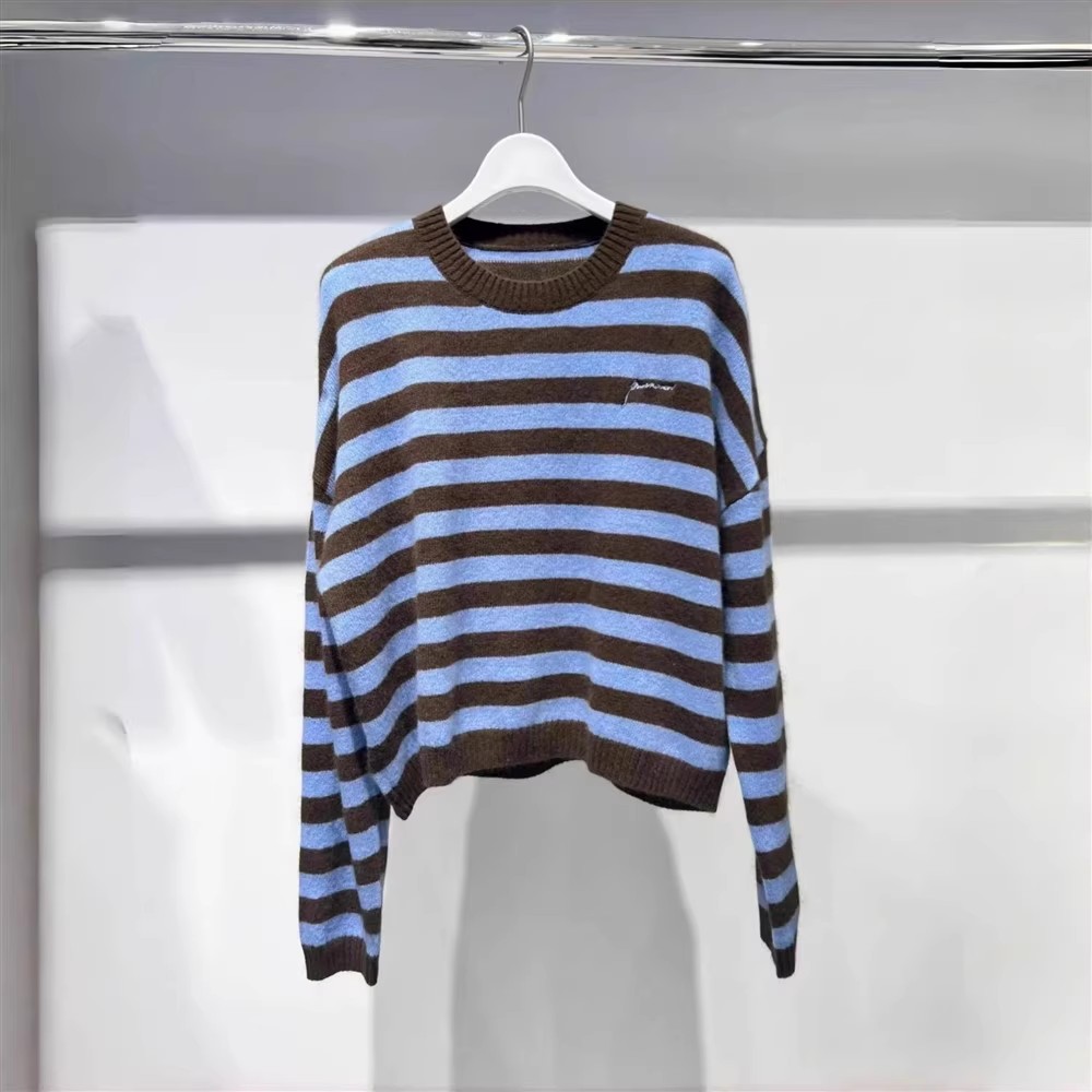 圆领绵羊毛条纹针织衫毛衣女