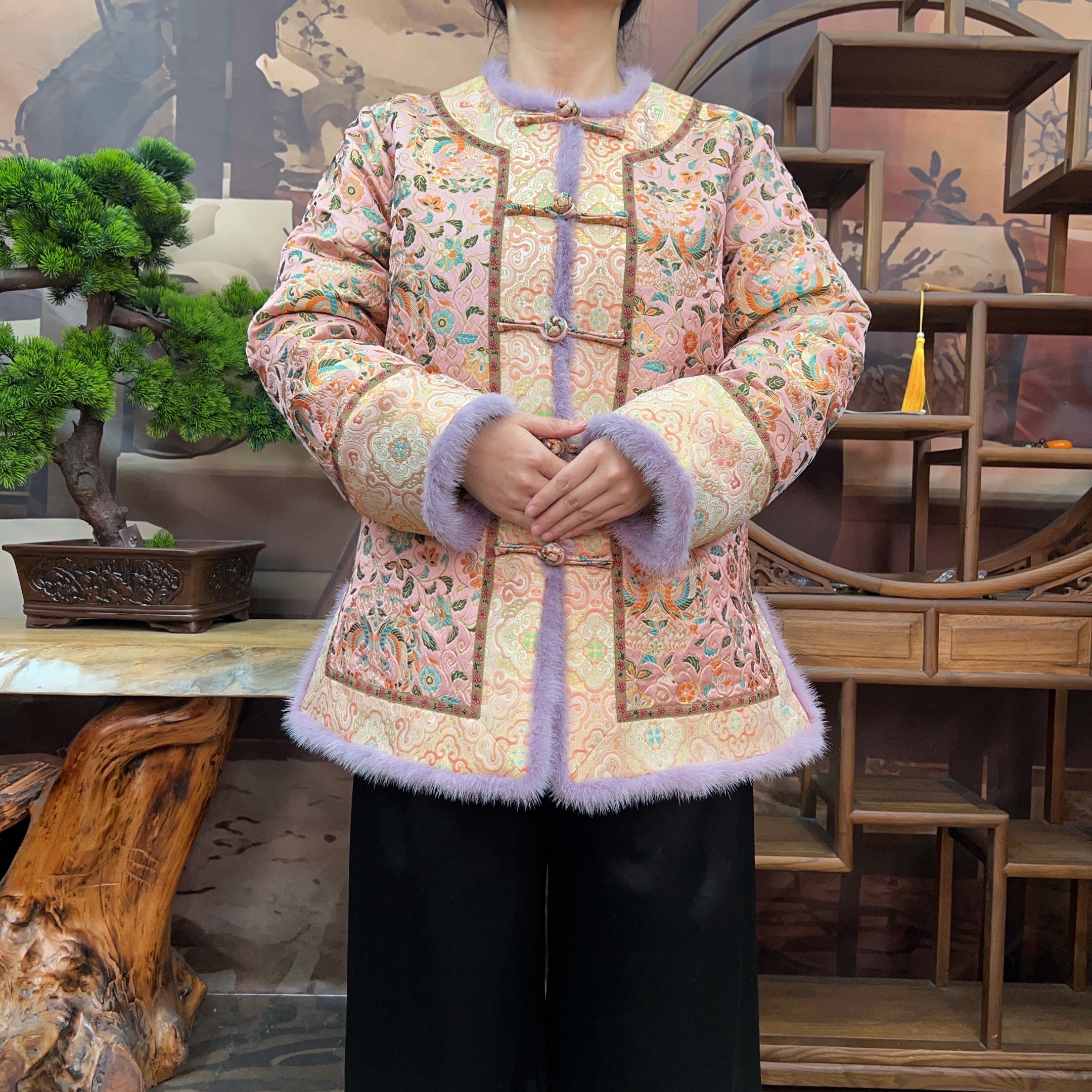 60姆米粉色妆花云锦短款棉服100桑蚕丝款香云纱