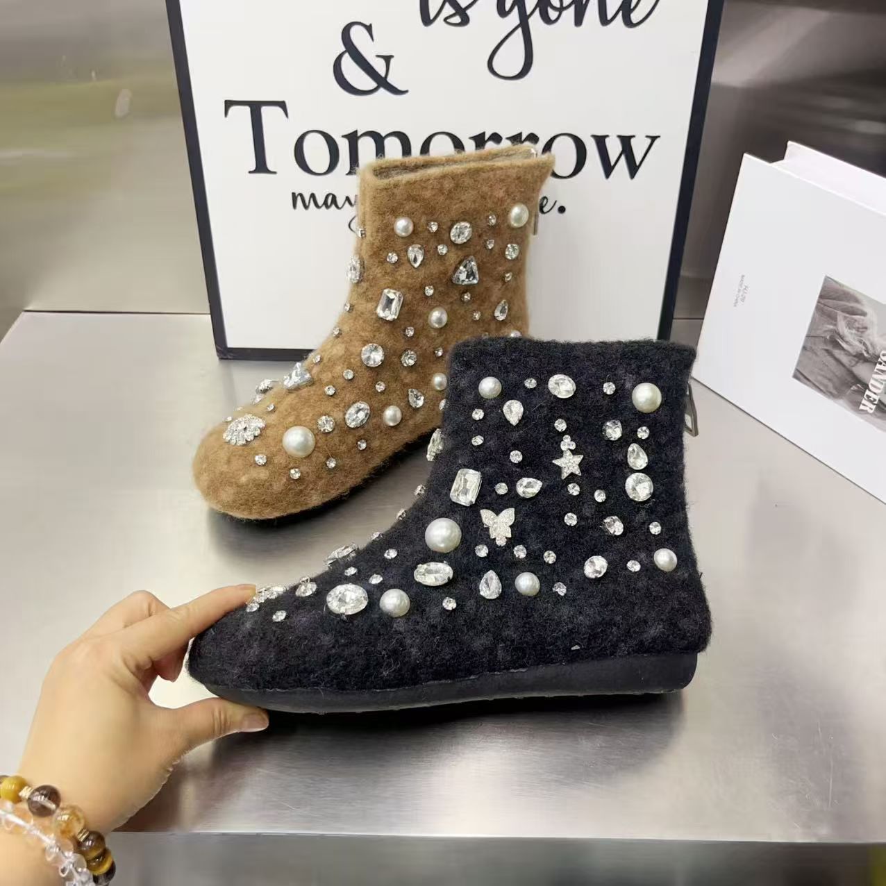 2025秋冬季新款松糕厚底洋气短靴子女鞋平底毛呢重工复古保暖靴女