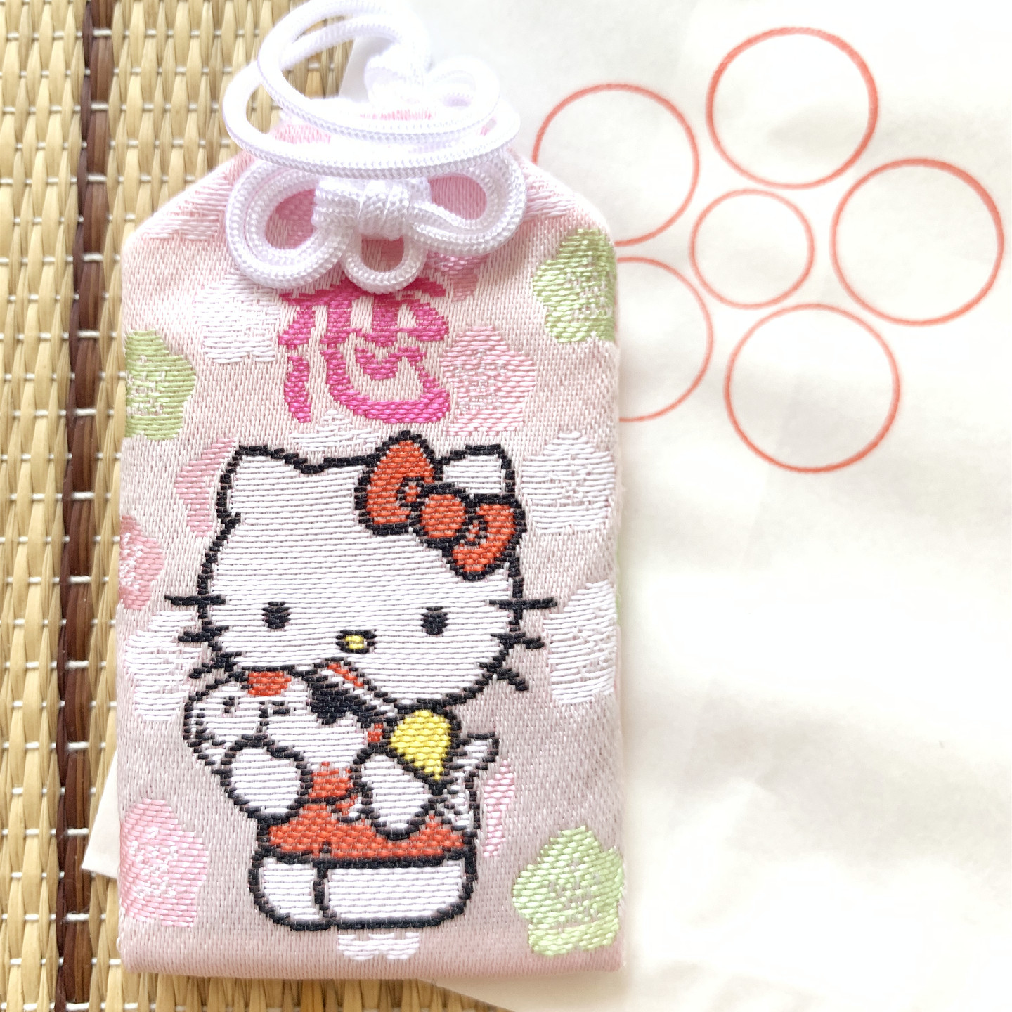 日本锦天满宫Hello Kitty凯蒂猫咪 恋爱成就良缘御守护身符包挂件