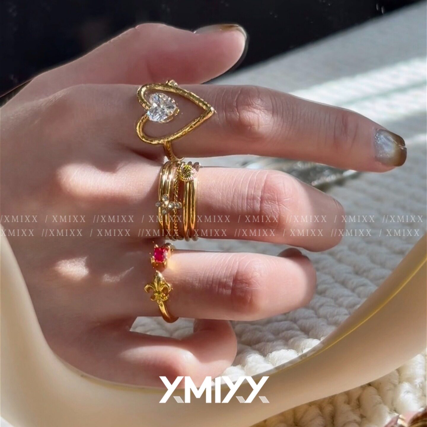 中古风钛钢镀金爱心锁多层戒指女图片