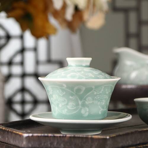 功夫茶具青瓷盖碗中式家用套装茶碗陶瓷复古浮雕茶具陶瓷盖碗