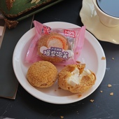 九八五爆浆泡芙面包杨枝甘露味冰淇淋味奶油夹心早餐点心零食小吃