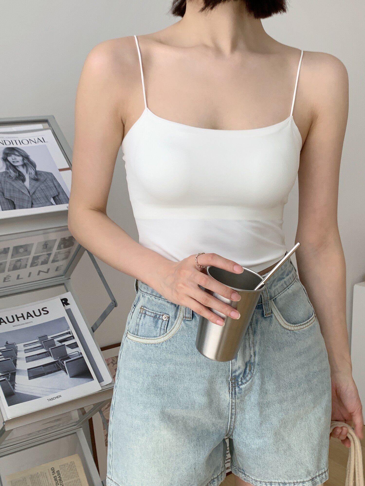 阿瑞家 开衫罩衫没它不行 自带胸垫弹力细肩带冰丝夏季短款小吊带