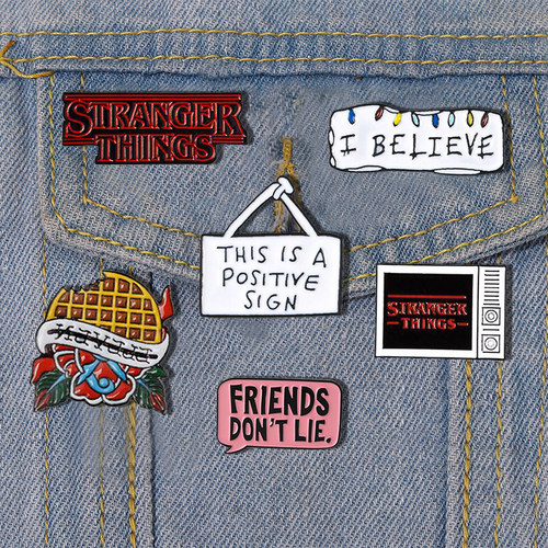 奇物怪语美剧胸针合金简约通用