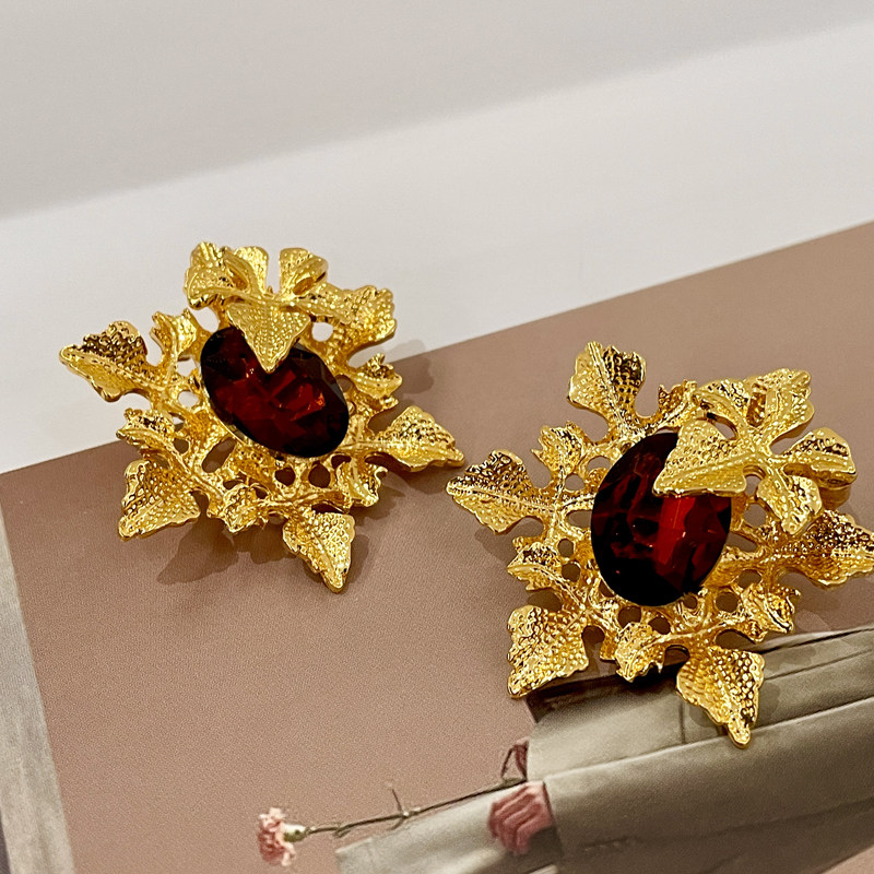 中古Vintage复古酒红镶钻树叶包裹耳环时髦精致轻奢耳钉咖色耳饰,饰品/流行首饰/时尚饰品新,耳环,淘宝优惠券,粉丝福利购,淘宝优惠卷