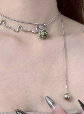 轻奢绿色锆石球球吊坠颈链抽拉气质高级感拼接长项链多戴法毛衣链