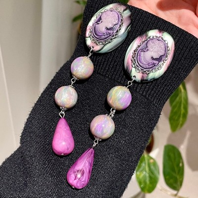 炫彩紫色巴洛克珍珠耳钉小众复古设计流光珠美人头像耳环水滴耳饰